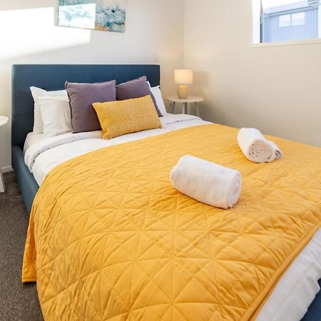 Appartamento Urban Park Escape 2 Bed 2 Bath W/Carpark Christchurch Esterno foto